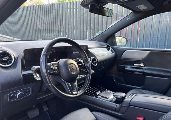 Mercedes-Benz Klasa B cena 54999 przebieg: 60000, rok produkcji 2020 z Hrubieszów małe 106
